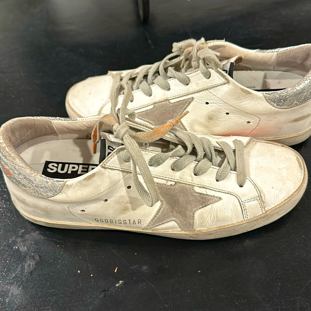 Golden Goose Superstar golden goose is a deluxe brand in Italy.